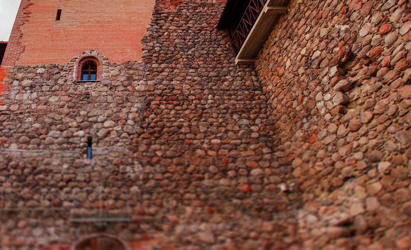 Legends of Lithuanian manors taking us to the fabulous past