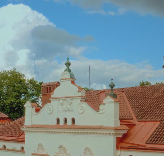 Birželis - kelionių po dvarus metas: susitikime Lietuvos pilių ir dvarų menėse ir soduose 