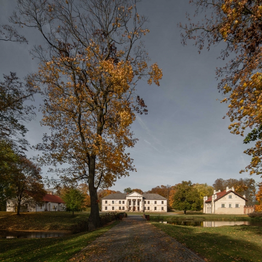 0003_lt_astrioji_kirsna_manor_m_lpda_optimized_1789841933-2a11cee15c3a778a12a58c7af9bde0d9.jpg
